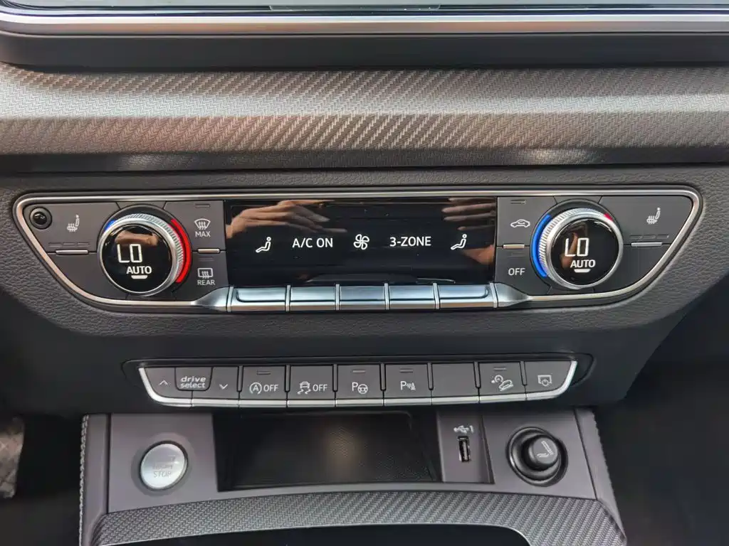 Audi Q5L Sportback — миниатюра 17