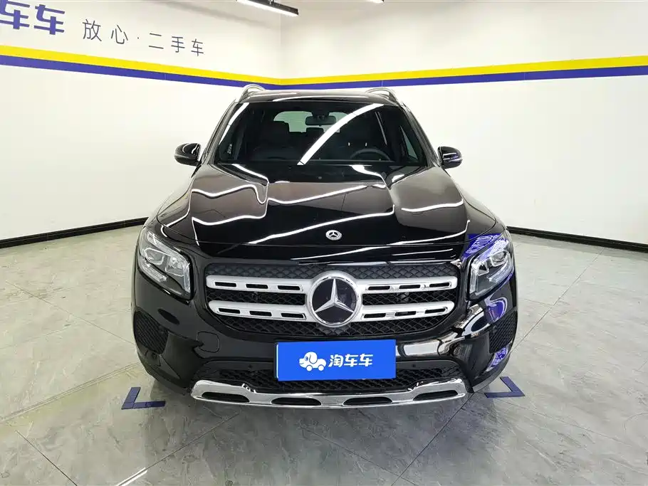MERCEDES-BENZ GLB