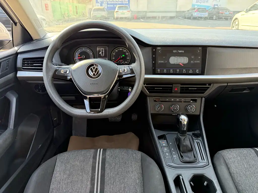 Volkswagen Lavida 2022 1.5L AT