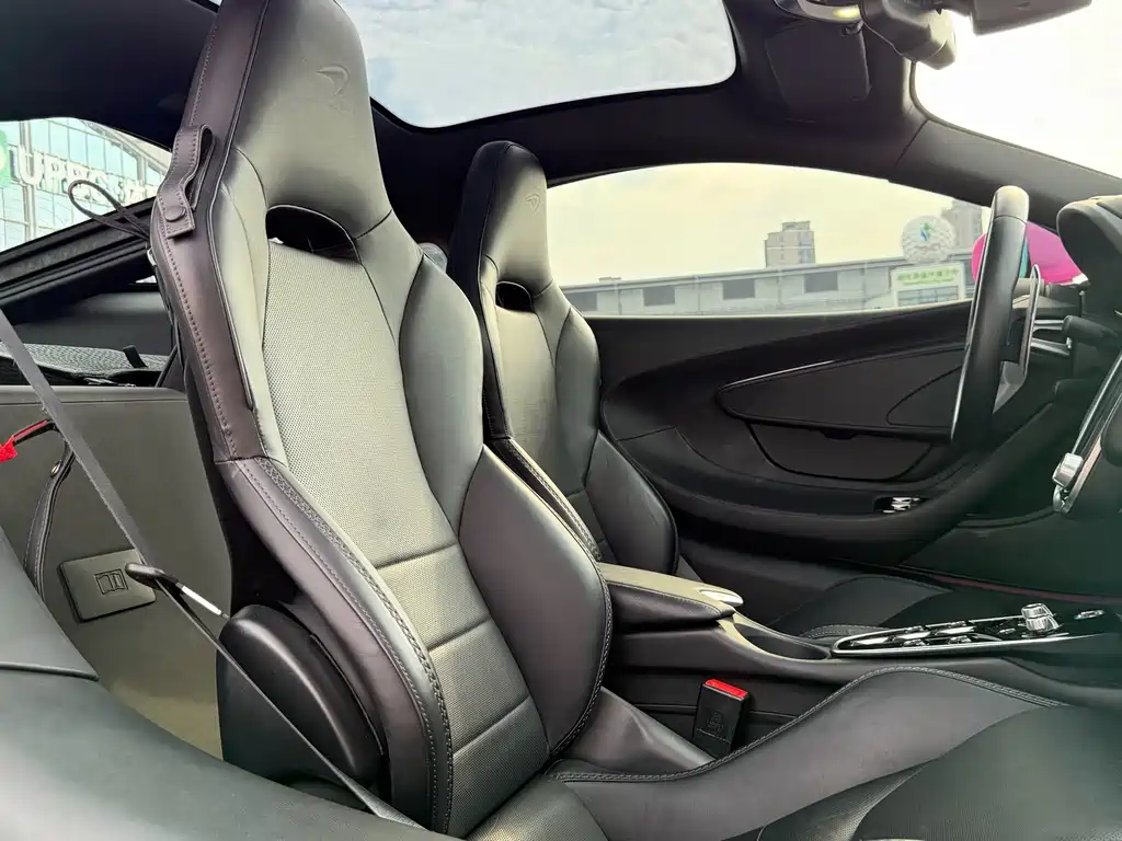 McLaren GT — миниатюра 14