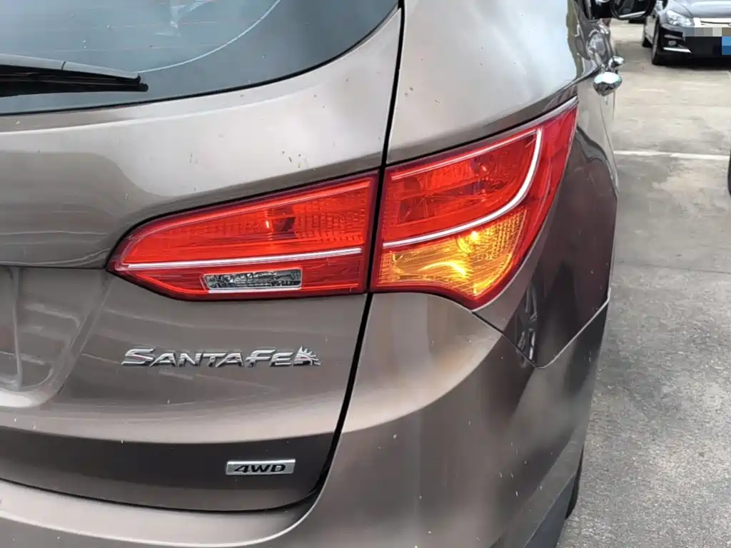 Hyundai Santa Fe — миниатюра 8