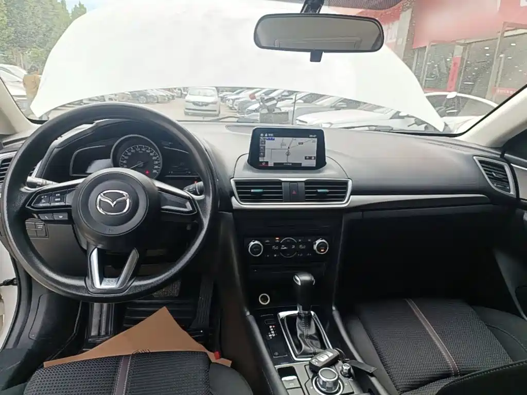 Mazda 3 Axela — миниатюра 10
