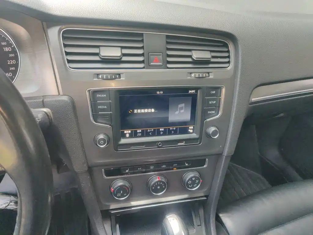 Volkswagen Golf — миниатюра 9