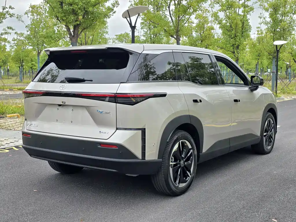 Toyota bZ3X — миниатюра 4