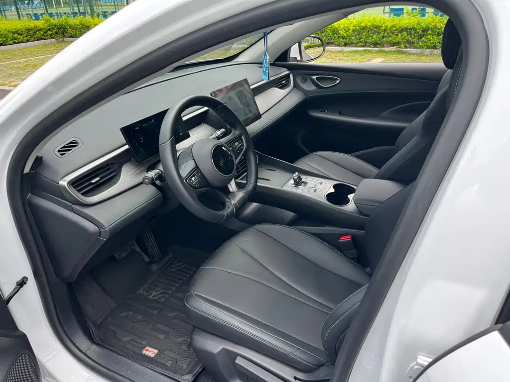 BYD Seal 05 DM-i — миниатюра 8