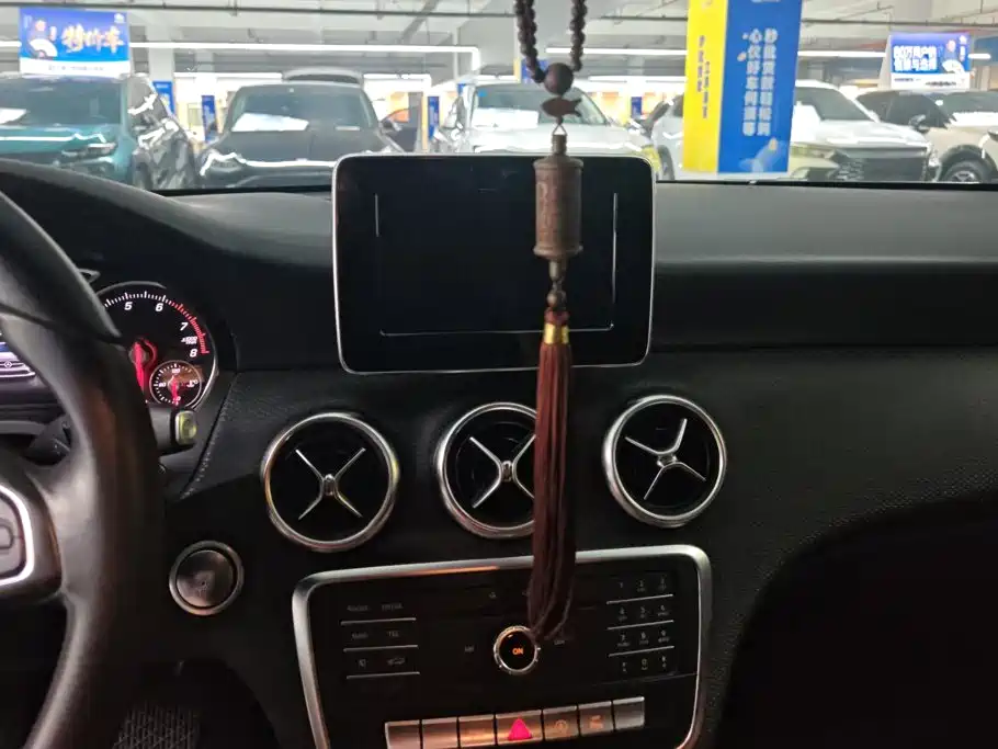 Mercedes-Benz A-Class (Import) — миниатюра 13