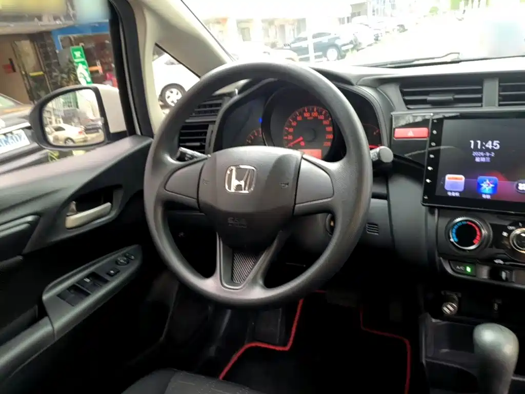 Honda Fit — миниатюра 11