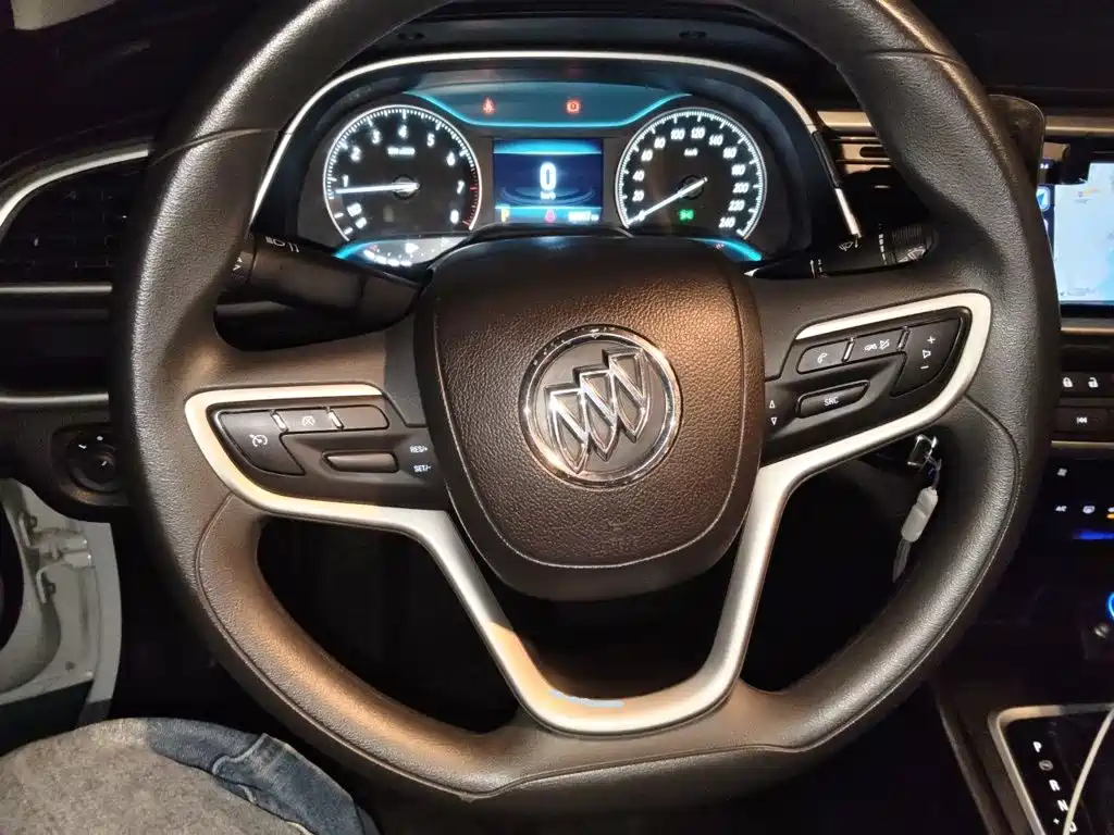 Buick Excelle — миниатюра 6