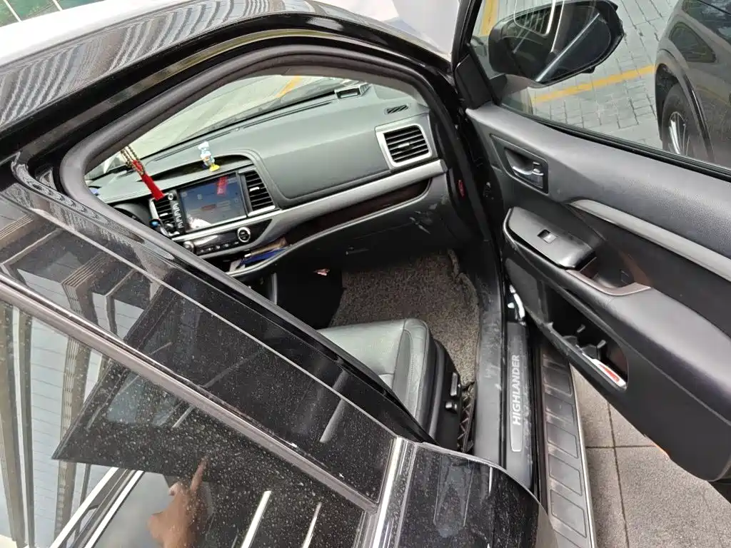Toyota Highlander — миниатюра 19
