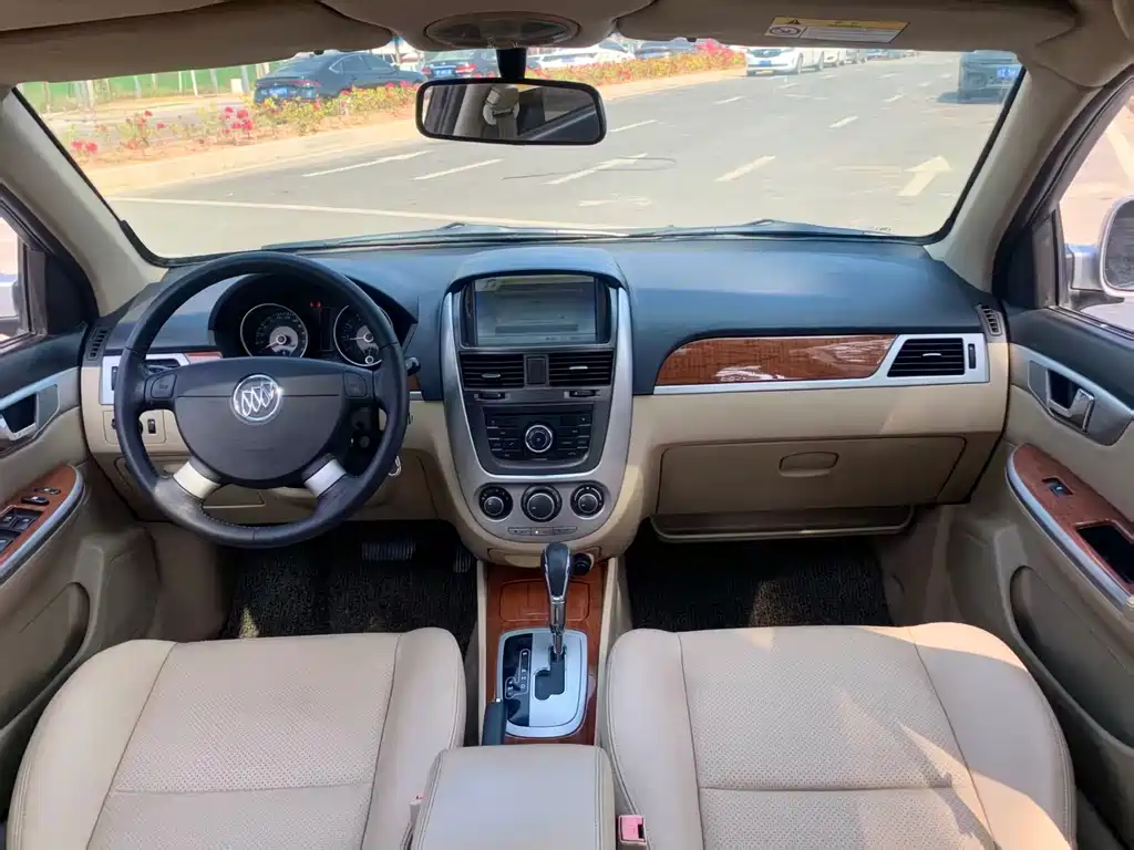 Buick Excelle — миниатюра 10