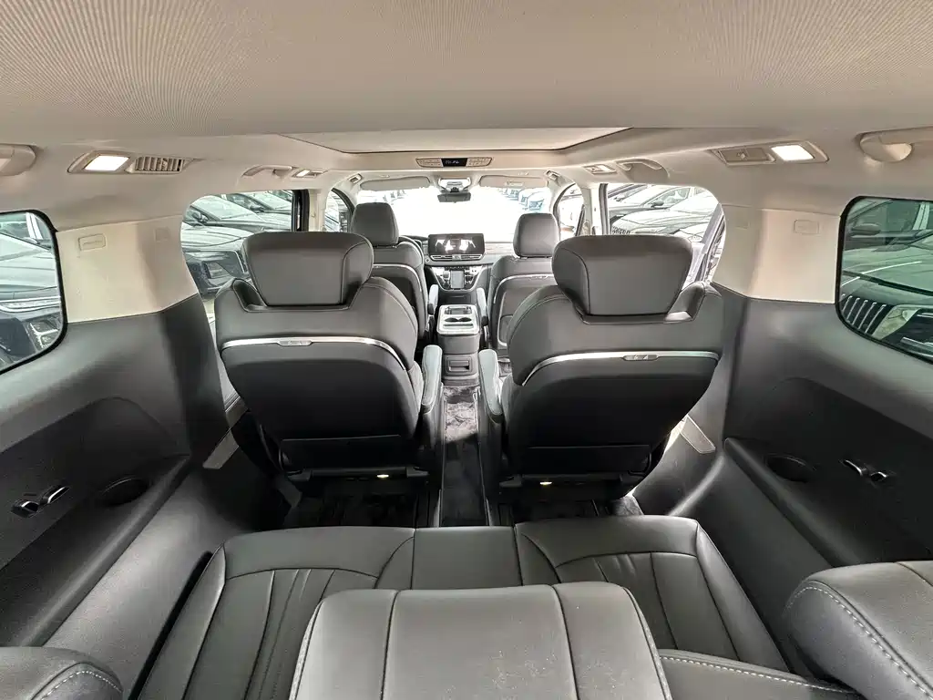 Hongqi Hongqi HQ9 PHEV — миниатюра 13