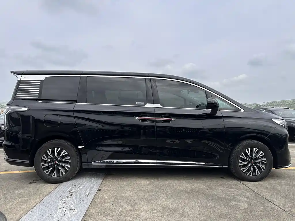 Hongqi Hongqi HQ9 PHEV — миниатюра 4