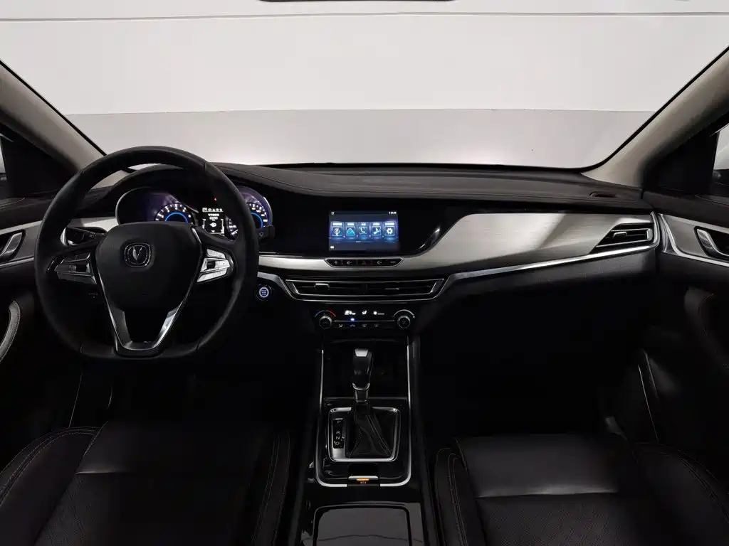 Changan Eado — миниатюра 5