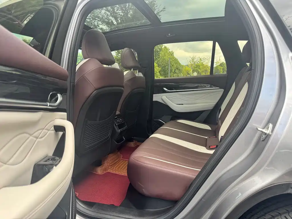 Geely Xingyue L — миниатюра 10