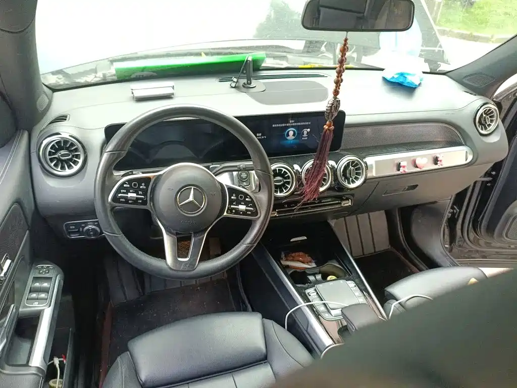 Mercedes-Benz GLB — миниатюра 10