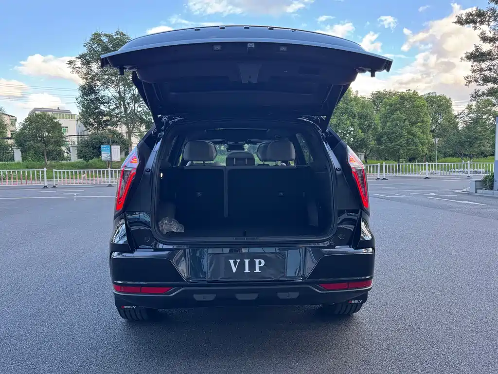 Geely Boyue L — миниатюра 7