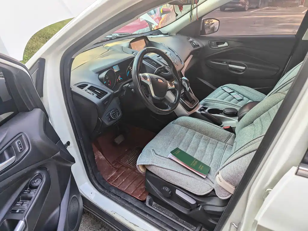 Ford Kuga — миниатюра 5