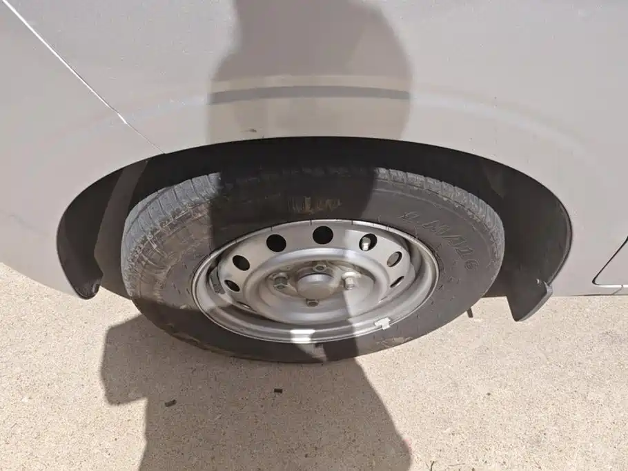 Wuling Hongguang V — миниатюра 6