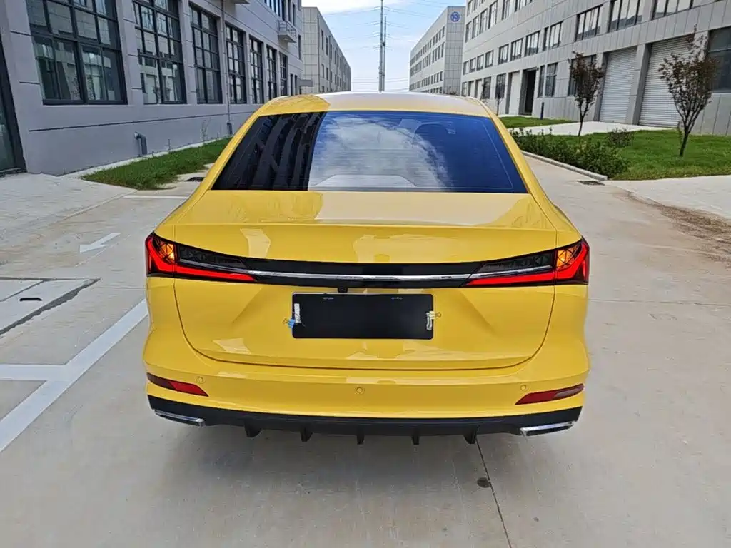 Roewe i5 — миниатюра 6