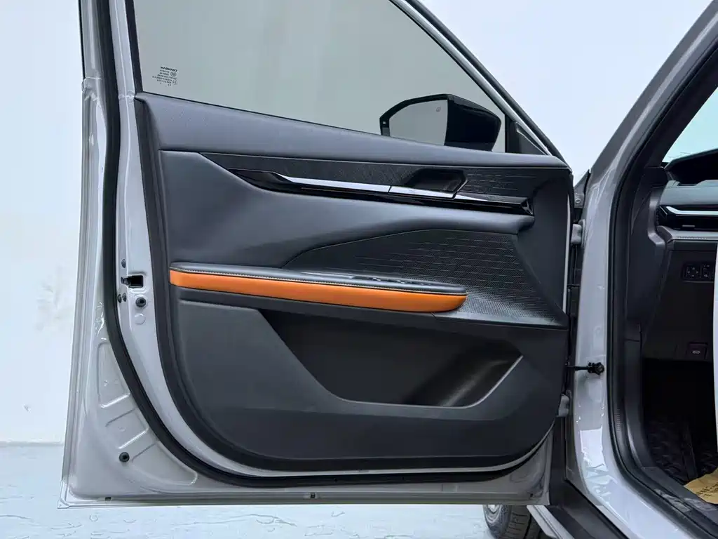 Changan UNI-V iDD — миниатюра 13