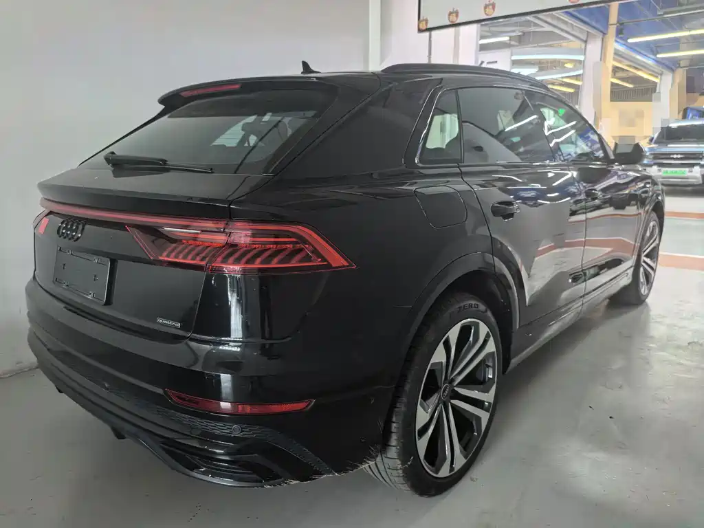 Audi Q8 — миниатюра 8