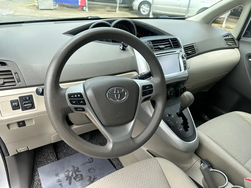 Toyota Verso — миниатюра 6