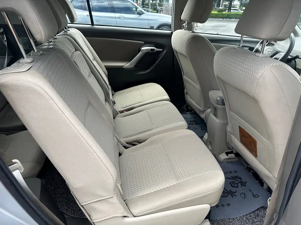 Toyota Verso — миниатюра 9