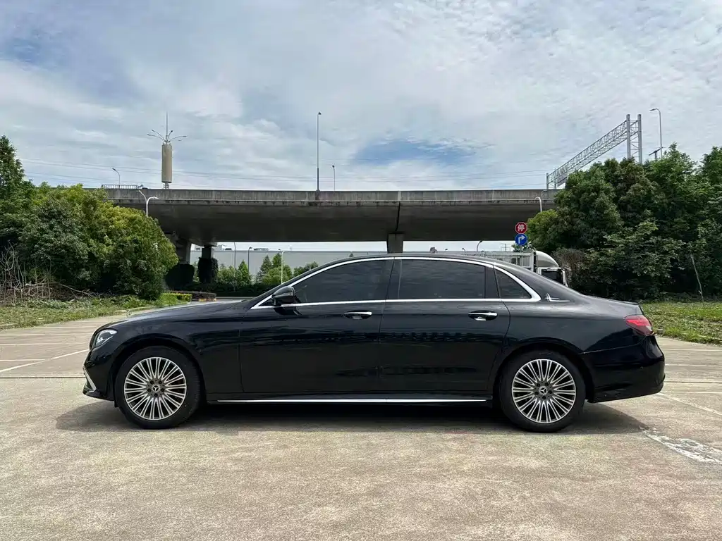 Mercedes-Benz E-Class E 2022 E 300 L Luxury