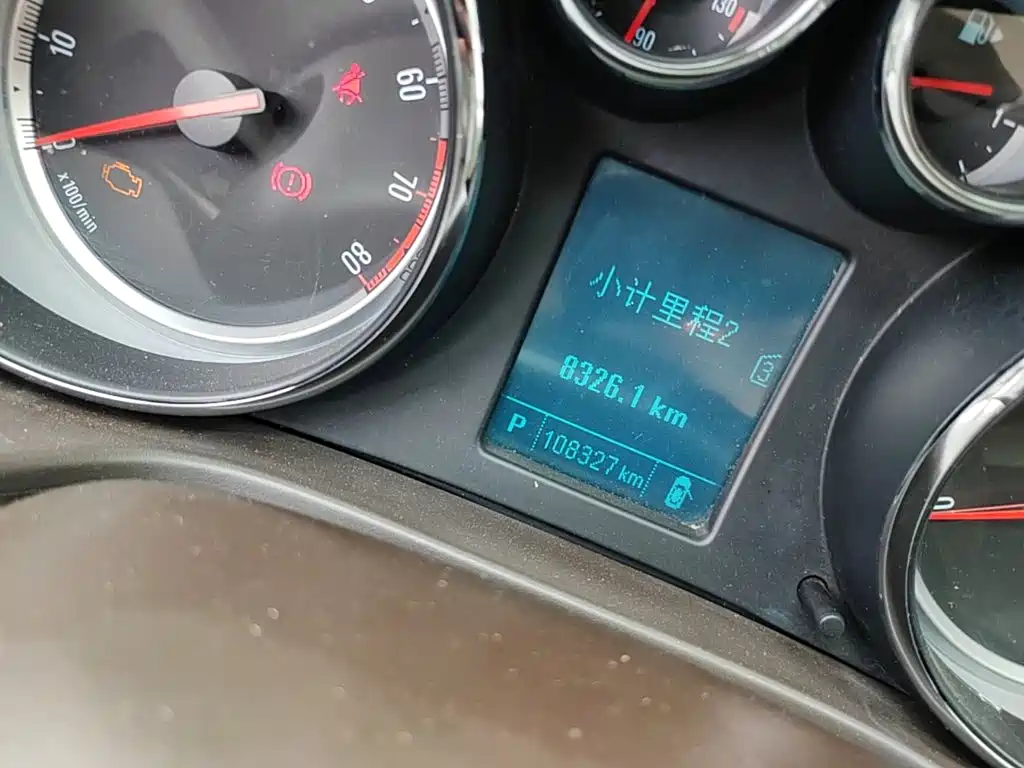 Buick Regal — миниатюра 12