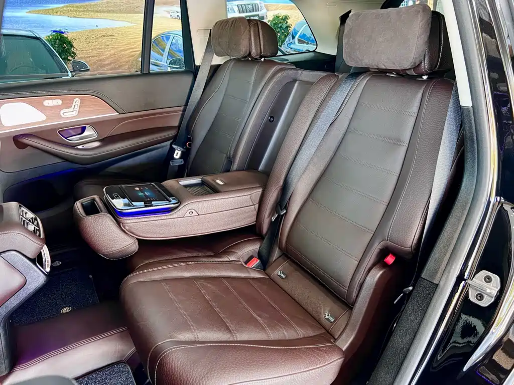 Mercedes-Benz GLS — миниатюра 11