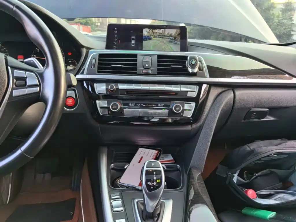 BMW 3 Series — миниатюра 13