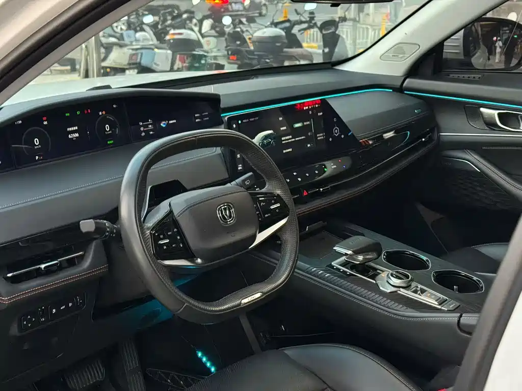 Changan UNI-K iDD — миниатюра 12