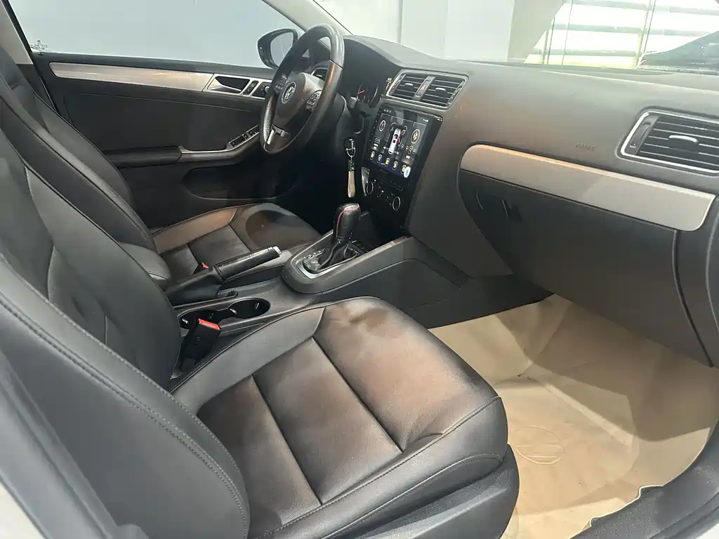 Volkswagen Sagitar — миниатюра 15
