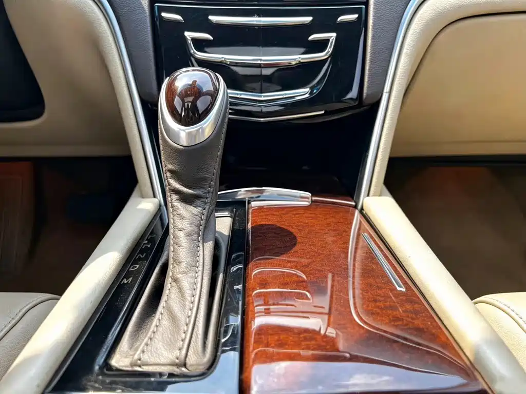 Cadillac XTS — миниатюра 13
