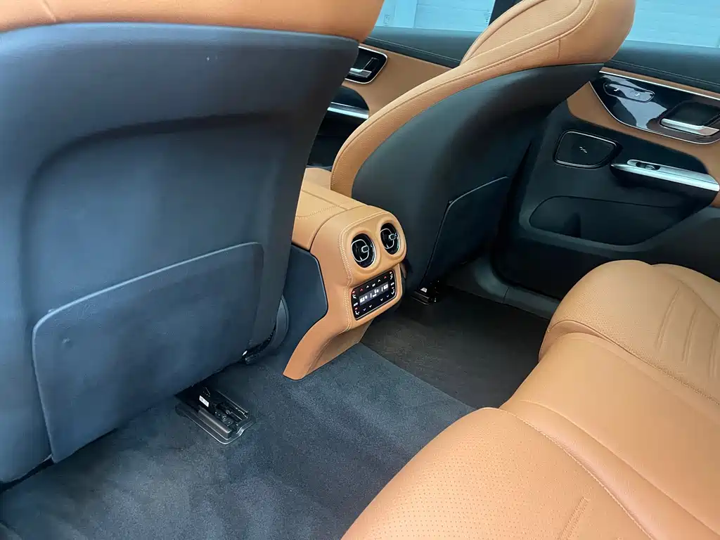 Mercedes-Benz GLC — миниатюра 11