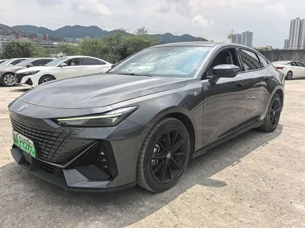 Changan UNI-V iDD 2023