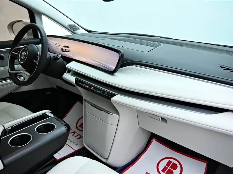 BUICK GL8 NEW ENERGY