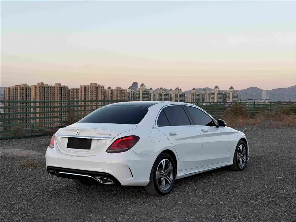 Mercedes-Benz C-Class — миниатюра 4