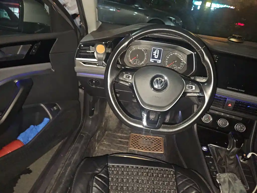 Volkswagen Sagitar — миниатюра 6