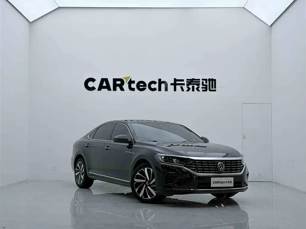 Volkswagen Passat 2022 330TSI Luxury