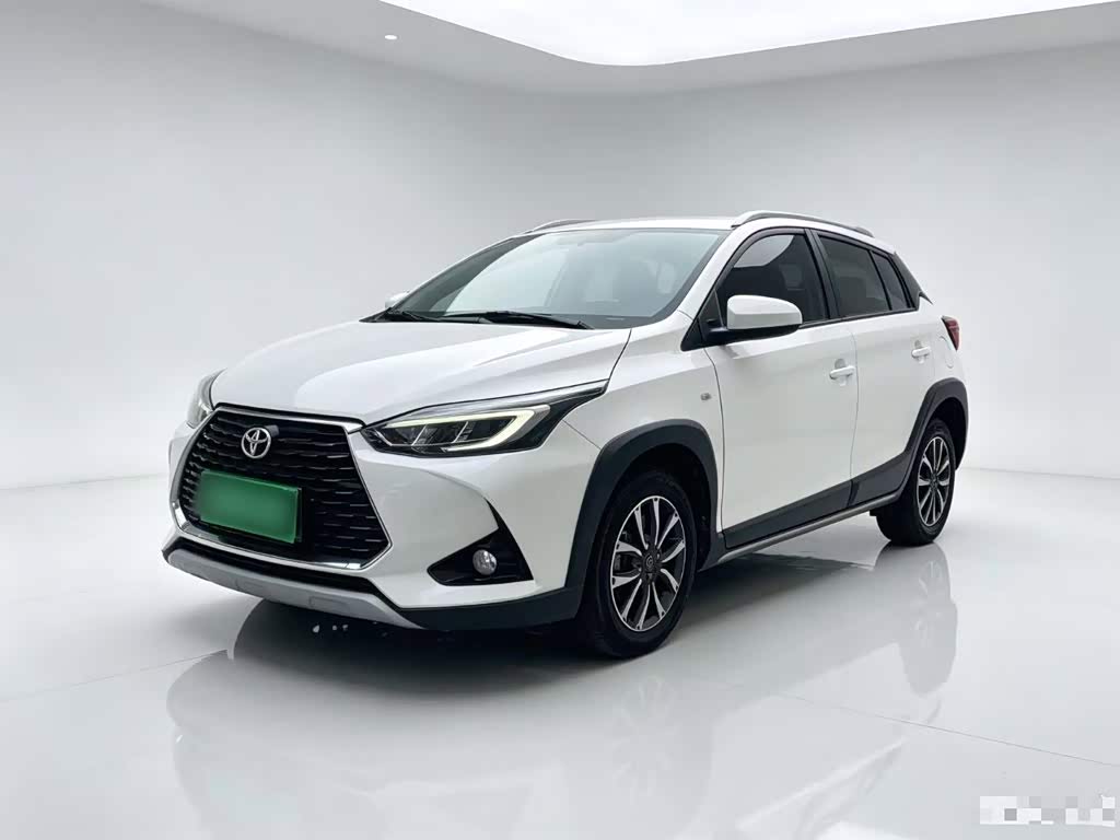 Toyota YARiS L Zhi Xuan 1.5 л 2021 г. Белый, пробег 30600 км