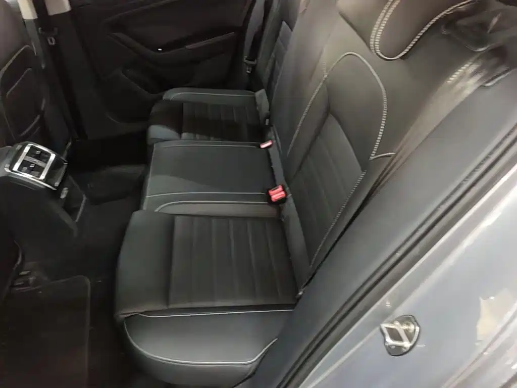 Skoda Superb — миниатюра 17
