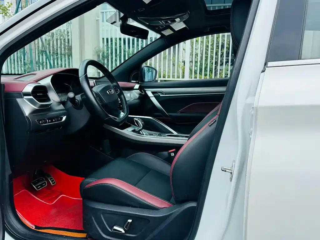 Geely Binyue — миниатюра 4