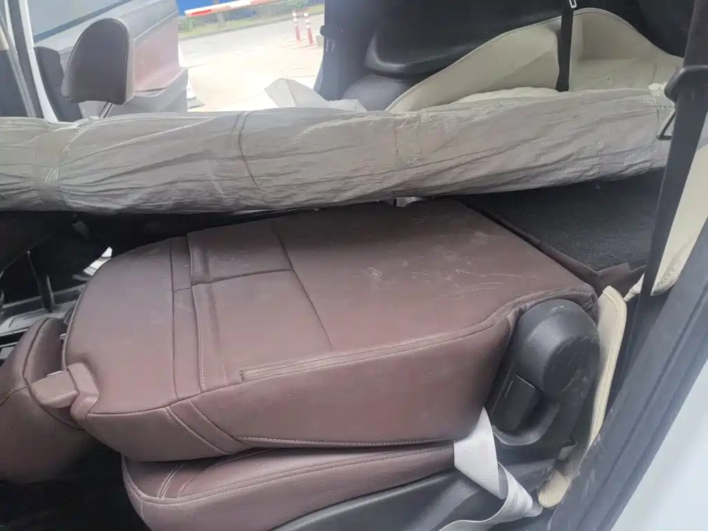 Buick GL6 — миниатюра 18