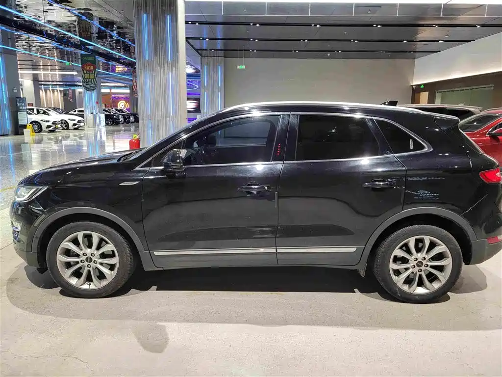 Lincoln MKC — миниатюра 6