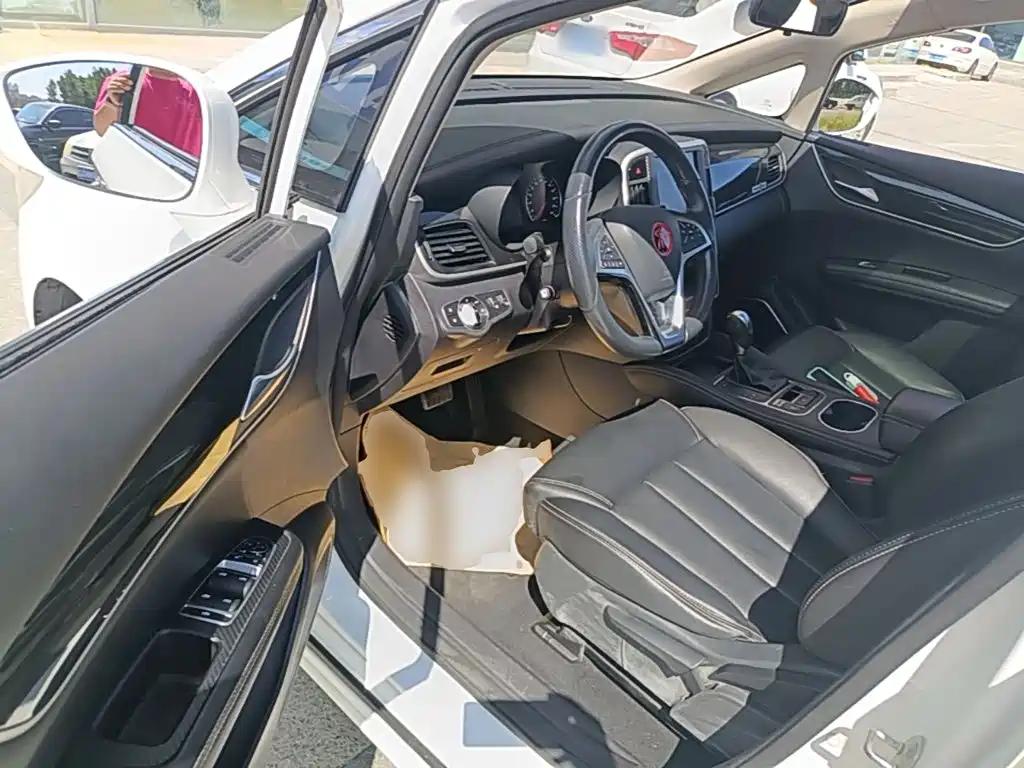 BYD MAX — миниатюра 16