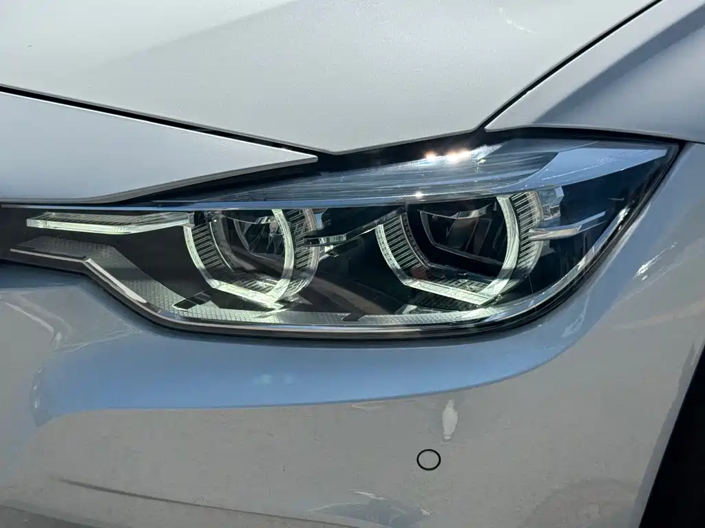 BMW 3 Series — миниатюра 5