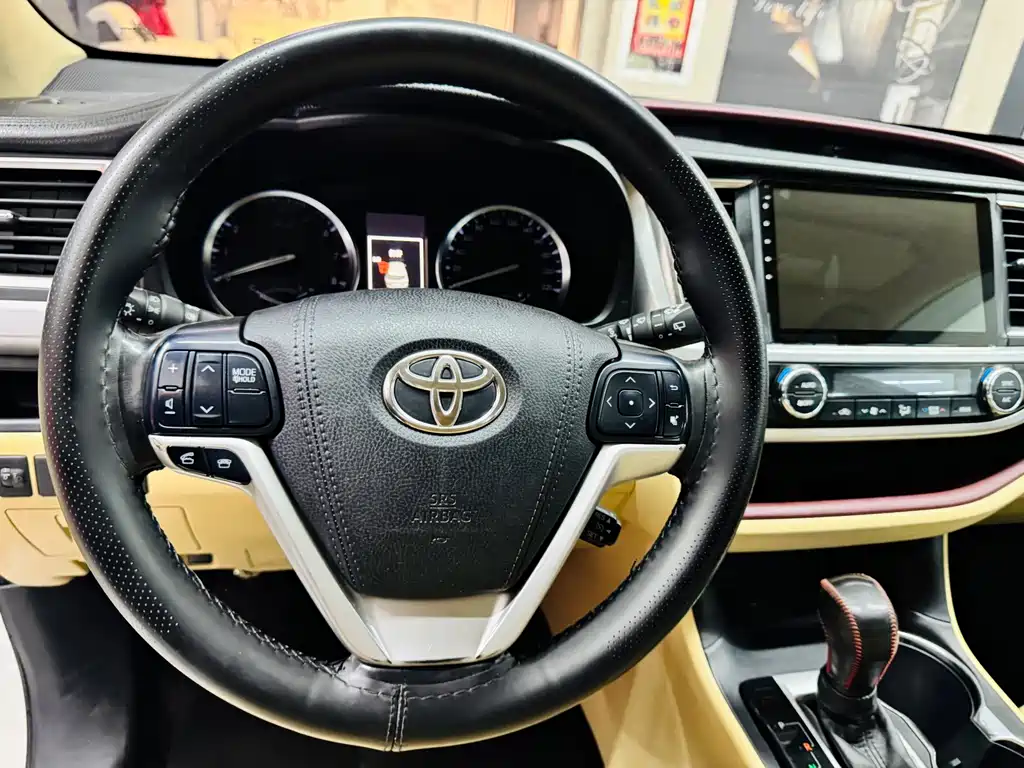 Toyota Highlander — миниатюра 12