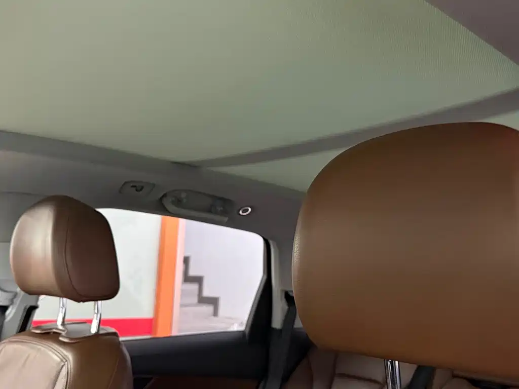 Audi Q7 — миниатюра 9