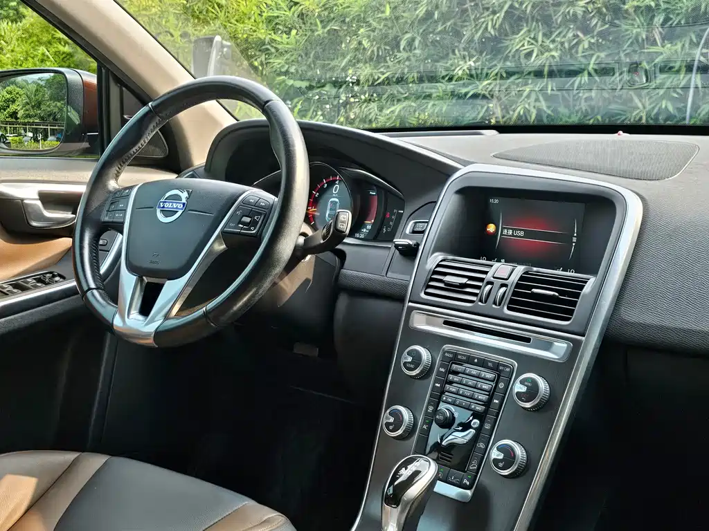 Volvo XC60 — миниатюра 4